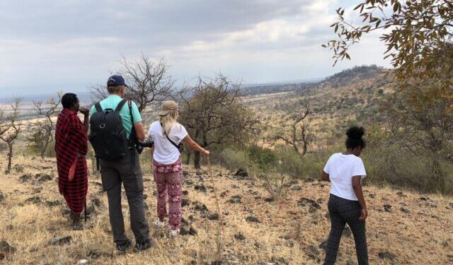 Wandeling met de Masai. Leuke afwisseling van je safari reis door Tanzania