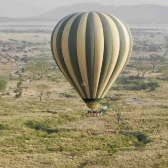 Dit is het bijschrift Ballonsafari op de Serengeti op je rondreis door Tanzania