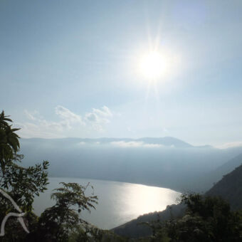Empakai krater landschap overzicht met uitzicht op de Empakai krater tanzania wandelen