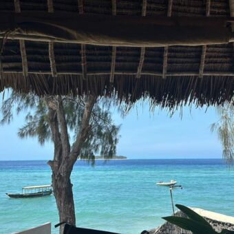 uitzicht vanuit de kamer bij Subnshine Marine lodge Zanziber