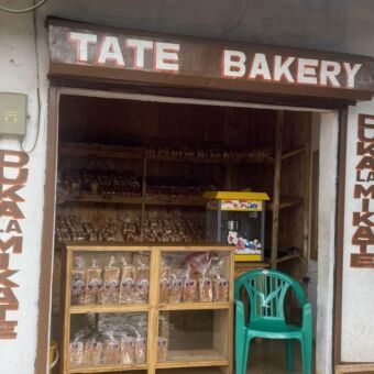 Een bakkerij winkel in Tanzania